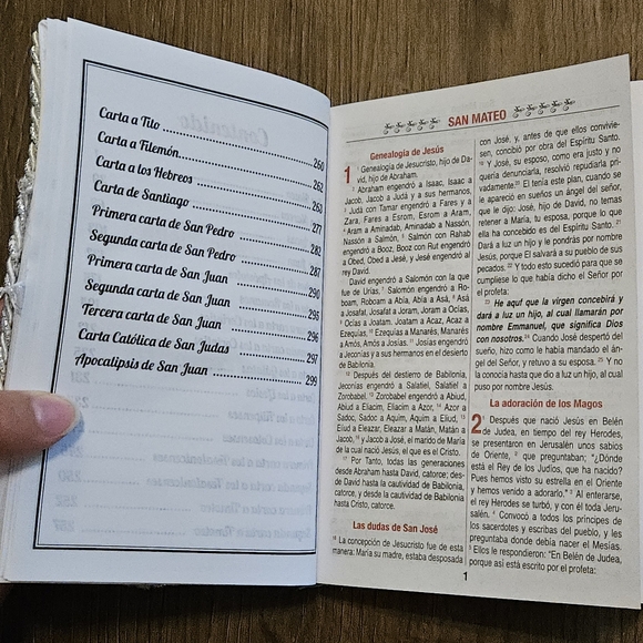 Baptismal Gift Bible in Spanish Biblia Nuevo Testamento Bautismo - Picture 5 of 7
